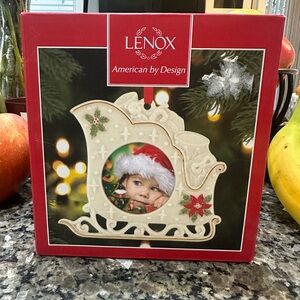 Lenox Festive Cream and Red Teapot Frame